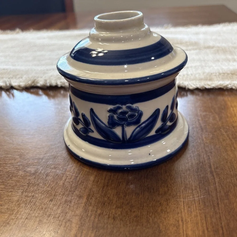Vintage Lamplight Farms Base‎ only Floral Blue/White Ceramic fHurricane Oil Lamp